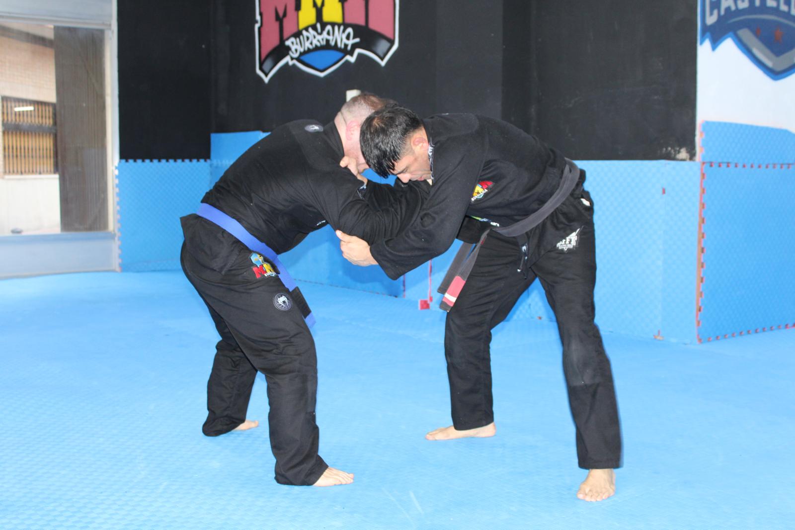 Entrenamiento de BJJ en MMA Burriana